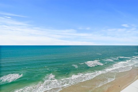Condo in Daytona Beach, Florida, 2 bedrooms  № 1583636 - photo 17