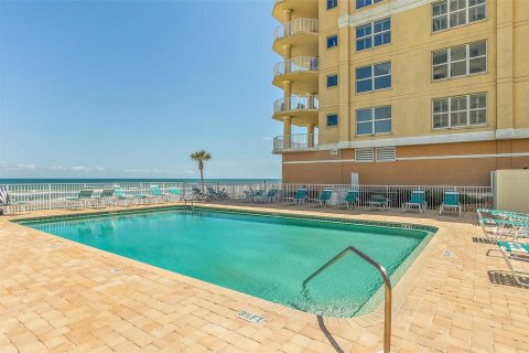 Condo in Daytona Beach, Florida, 2 bedrooms  № 1583636 - photo 26