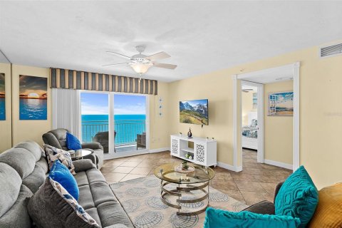 Condo in Daytona Beach, Florida, 2 bedrooms  № 1583636 - photo 11