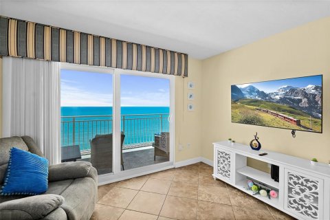 Condo in Daytona Beach, Florida, 2 bedrooms  № 1583636 - photo 12