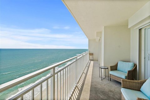 Condo in Daytona Beach, Florida, 2 bedrooms  № 1583636 - photo 14