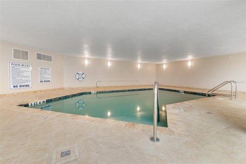 Condo in Daytona Beach, Florida, 2 bedrooms  № 1583636 - photo 28