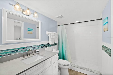 Condo in Daytona Beach, Florida, 2 bedrooms  № 1583636 - photo 25