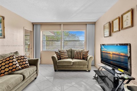 Condominio en venta en Lauderdale Lakes, Florida, 1 dormitorio, 63.55 m2 № 2076884 - foto 16