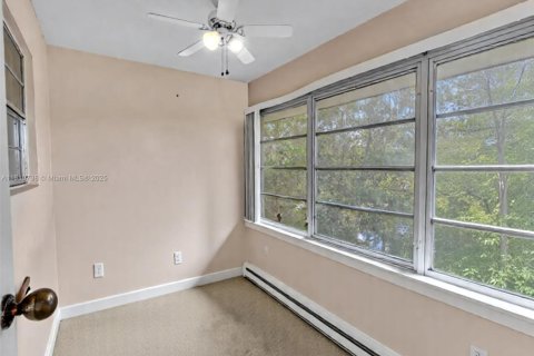 Condominio en venta en Lauderdale Lakes, Florida, 1 dormitorio, 63.55 m2 № 2076884 - foto 20