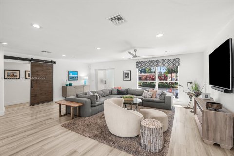 Villa ou maison à vendre à Lighthouse Point, Floride: 3 chambres, 216.65 m2 № 2025105 - photo 7