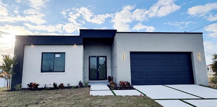 House in Cape Coral, Florida 4 bedrooms, 176.89 sq.m. № 1518368