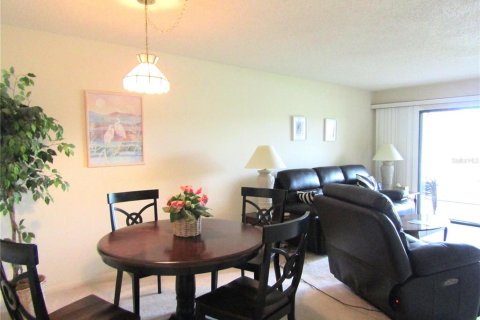 Condo in Sarasota, Florida, 2 bedrooms  № 2098663 - photo 12