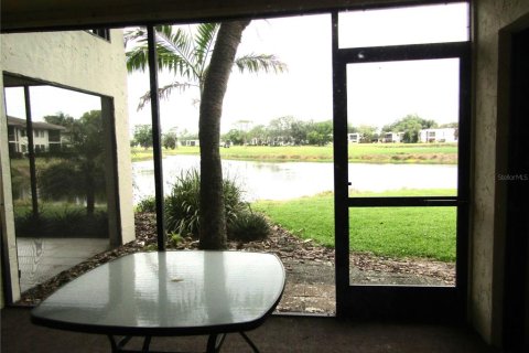 Condo in Sarasota, Florida, 2 bedrooms  № 2098663 - photo 21