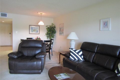 Condo in Sarasota, Florida, 2 bedrooms  № 2098663 - photo 13