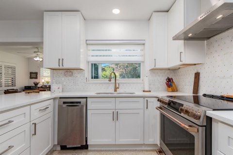 Villa ou maison à vendre à Dunedin, Floride: 2 chambres, 114.27 m2 № 2347990 - photo 10