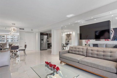 Снять в аренду кондоминиум в Санни-Айлс-Бич, Флорида 2 спальни, 100.98м2, № 2045480 - фото 13