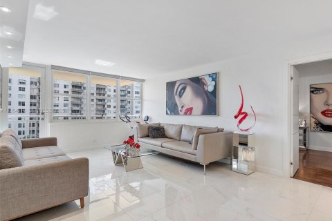 Снять в аренду кондоминиум в Санни-Айлс-Бич, Флорида 2 спальни, 100.98м2, № 2045480 - фото 4