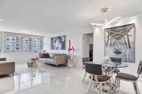 Снять в аренду кондоминиум в Санни-Айлс-Бич, Флорида 2 спальни, 100.98м2, № 2045480 - фото 8