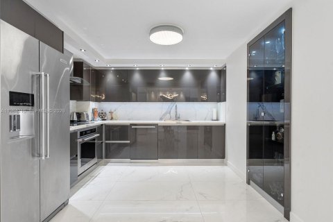 Снять в аренду кондоминиум в Санни-Айлс-Бич, Флорида 2 спальни, 100.98м2, № 2045480 - фото 16