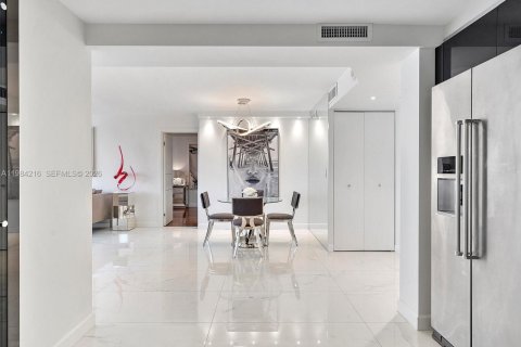 Снять в аренду кондоминиум в Санни-Айлс-Бич, Флорида 2 спальни, 100.98м2, № 2045480 - фото 21