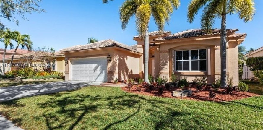 Villa ou maison à Weston, Floride 3 chambres, 197.42 m2 № 2025754