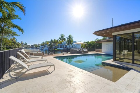Villa ou maison à vendre à Coral Gables, Floride: 5 chambres, 406.82 m2 № 2002702 - photo 27