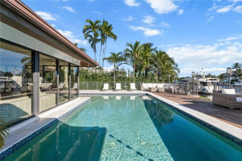 Villa ou maison à vendre à Coral Gables, Floride: 5 chambres, 406.82 m2 № 2002702 - photo 28