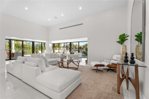 Villa ou maison à vendre à Coral Gables, Floride: 5 chambres, 406.82 m2 № 2002702 - photo 18