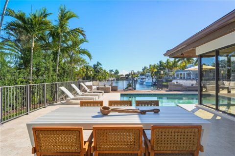 Villa ou maison à vendre à Coral Gables, Floride: 5 chambres, 406.82 m2 № 2002702 - photo 26