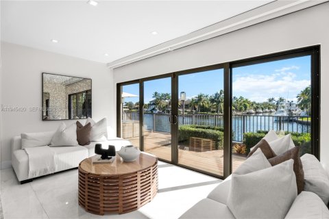 Villa ou maison à vendre à Coral Gables, Floride: 5 chambres, 406.82 m2 № 2002702 - photo 22