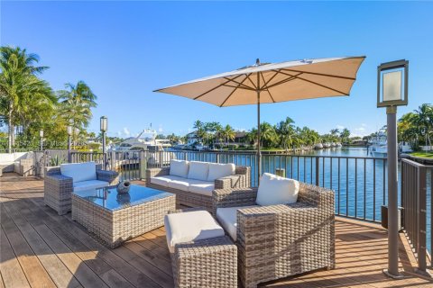 Villa ou maison à vendre à Coral Gables, Floride: 5 chambres, 406.82 m2 № 2002702 - photo 12