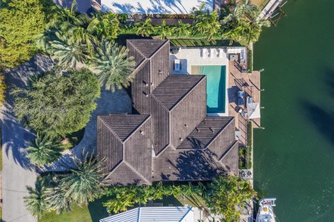 Villa ou maison à vendre à Coral Gables, Floride: 5 chambres, 406.82 m2 № 2002702 - photo 17