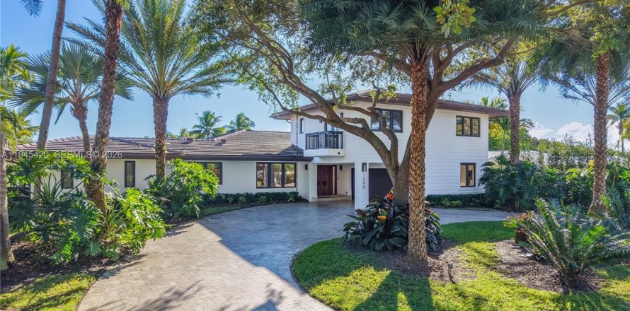 Villa ou maison à Coral Gables, Floride 5 chambres, 406.82 m2 № 2002702