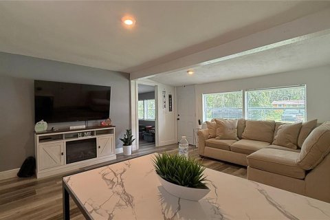 House in Kissimmee, Florida 3 bedrooms, 97.36 sq.m. № 1907491 - photo 6