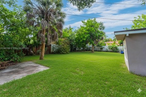 House in Oakland Park, Florida 4 bedrooms, 161.56 sq.m. № 1945126 - photo 17