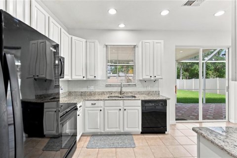 Villa ou maison à louer à Tampa, Floride: 3 chambres, 203.46 m2 № 2412704 - photo 16