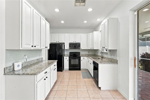 Villa ou maison à louer à Tampa, Floride: 3 chambres, 203.46 m2 № 2412704 - photo 14