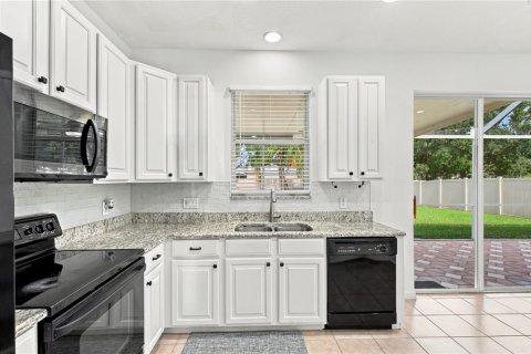 Villa ou maison à louer à Tampa, Floride: 3 chambres, 203.46 m2 № 2412704 - photo 17