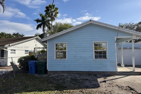 Casa en venta en Oakland Park, Florida, 2 dormitorios, 60.94 m2 № 2023894 - foto 2