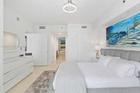 Condo in Miami, Florida, 2 bedrooms № 2194046 - photo 11