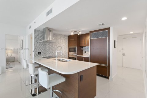 Condo in Miami, Florida, 2 bedrooms № 2194046 - photo 21