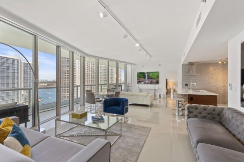 Condo in Miami, Florida, 2 bedrooms № 2194046 - photo 6