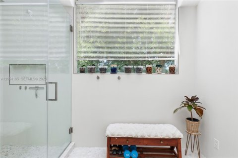 House in Weston, Florida 3 bedrooms, 190.17 sq.m. № 2260057 - photo 29
