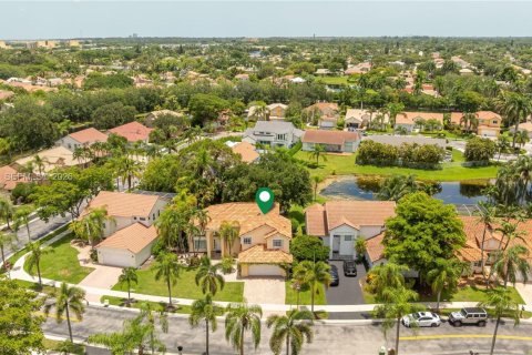 House in Weston, Florida 3 bedrooms, 190.17 sq.m. № 2260057 - photo 7