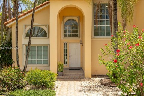 House in Weston, Florida 3 bedrooms, 190.17 sq.m. № 2260057 - photo 8
