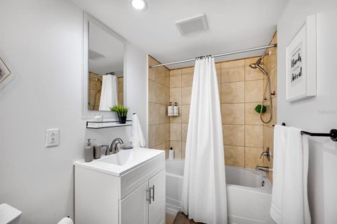 Condominio en venta en Clearwater, Florida, 2 dormitorios, 78.5 m2 № 1673683 - foto 27