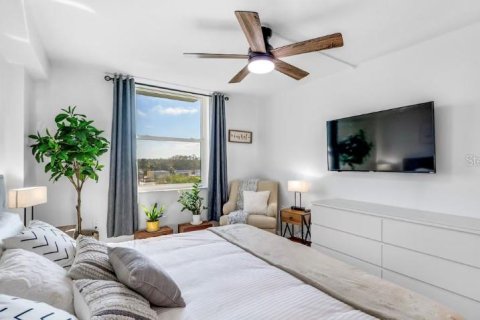 Condominio en venta en Clearwater, Florida, 2 dormitorios, 78.5 m2 № 1673683 - foto 13