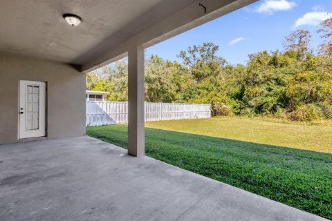 House in Kissimmee, Florida 5 bedrooms, 386.01 sq.m. № 1555394 - photo 14