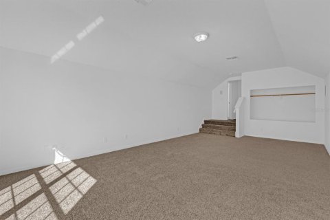 House in Kissimmee, Florida 5 bedrooms, 386.01 sq.m. № 1555394 - photo 10
