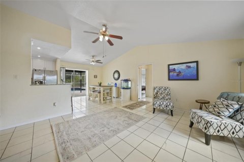Villa ou maison à vendre à Port Charlotte, Floride: 3 chambres, 120.77 m2 № 1555168 - photo 4