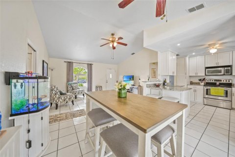 Villa ou maison à vendre à Port Charlotte, Floride: 3 chambres, 120.77 m2 № 1555168 - photo 8