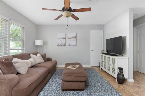 Casa en venta en Saint Petersburg, Florida, 3 dormitorios, 116.78 m2 № 2237964 - foto 2