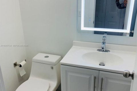 Condominio en venta en Deerfield Beach, Florida, 1 dormitorio, 66.8 m2 № 2002087 - foto 10