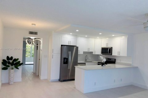 Condominio en Deerfield Beach, Florida, 1 dormitorio  № 2002087